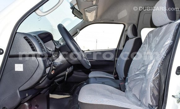Comprar Importar Toyota Hiace Branco Carro em Import - Dubai em Cabo Delgado Comprar Importar Toyota Hiace Branco Carro em Import - Dubai em Cabo Delgado