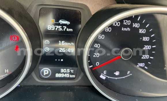 Nunua Ilio tumika Kia Sportage Nyekundu Gari ndani ya Maputo nchini Maputo Nunua Ilio tumika Kia Sportage Nyekundu Gari ndani ya Maputo nchini Maputo