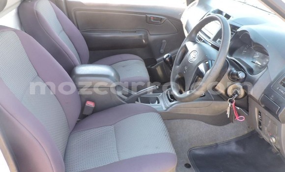 Buy Used Toyota Hilux White Car in Maputo in Maputo Buy Used Toyota Hilux White Car in Maputo in Maputo