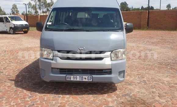 Nunua Ilio tumika Toyota iQ Nyingine Gari ndani ya Maputo nchini Maputo Nunua Ilio tumika Toyota iQ Nyingine Gari ndani ya Maputo nchini Maputo