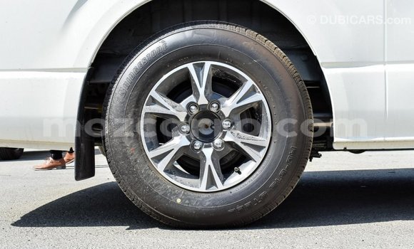 Comprar Importar Toyota Hiace Branco Carro em Import - Dubai em Cabo Delgado Comprar Importar Toyota Hiace Branco Carro em Import - Dubai em Cabo Delgado