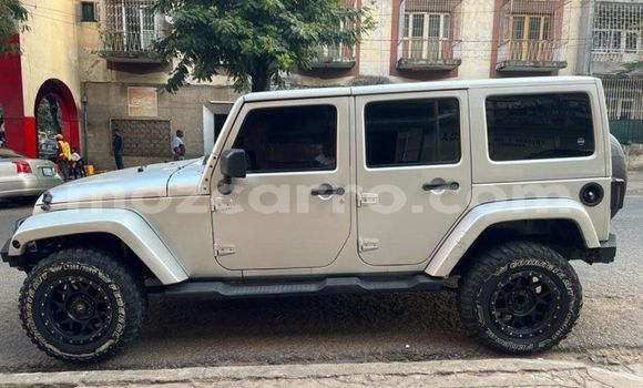Nunua Ilio tumika Jeep Wrangler Fedha Gari ndani ya Maputo nchini Maputo Nunua Ilio tumika Jeep Wrangler Fedha Gari ndani ya Maputo nchini Maputo