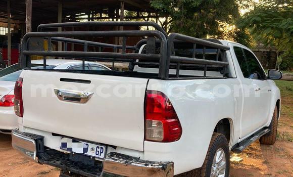 Nunua Ilio tumika Toyota Hiluxe Revo Nyeupe Gari ndani ya Maputo nchini Maputo Nunua Ilio tumika Toyota Hiluxe Revo Nyeupe Gari ndani ya Maputo nchini Maputo