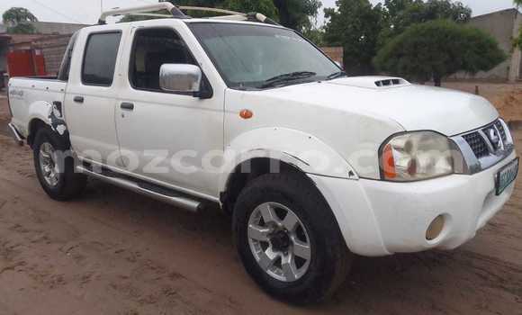 Comprar Usado Nissan Hardbody Branco Carro em Maputo em Maputo