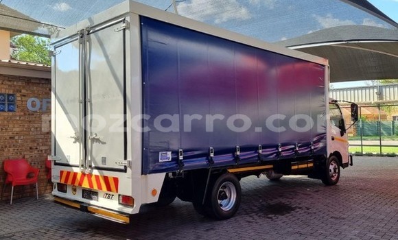 Buy Used Hino 300 Series White Truck in Maputo in Maputo Buy Used Hino 300 Series White Truck in Maputo in Maputo