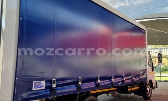 Buy Used Hino 300 Series White Truck in Maputo in Maputo Buy Used Hino 300 Series White Truck in Maputo in Maputo