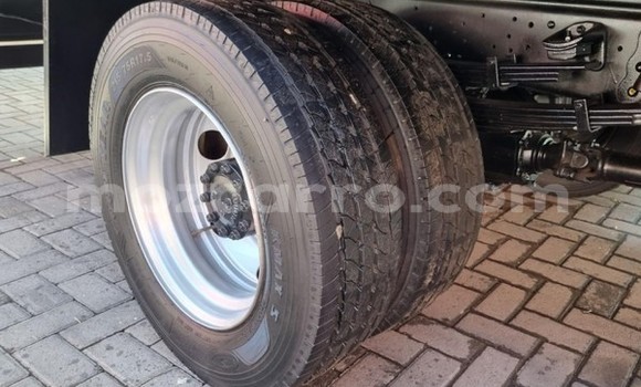 Buy Used Hino 300 Series White Truck in Maputo in Maputo Buy Used Hino 300 Series White Truck in Maputo in Maputo