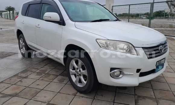 Comprar Usado Toyota Vanguard Branco Carro em Maputo em Maputo Comprar Usado Toyota Vanguard Branco Carro em Maputo em Maputo
