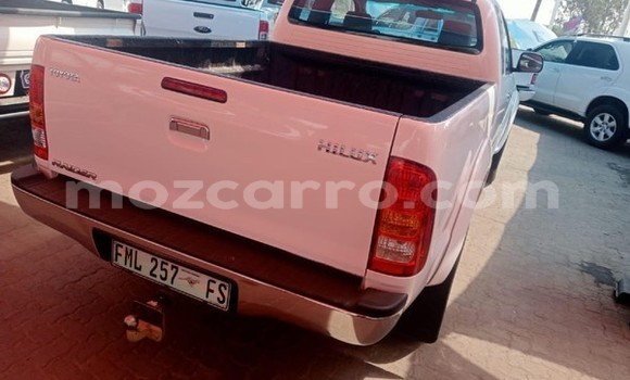 Tenga Tsaru Toyota Hilux Chena Mota in Maputo in Maputo Tenga Tsaru Toyota Hilux Chena Mota in Maputo in Maputo