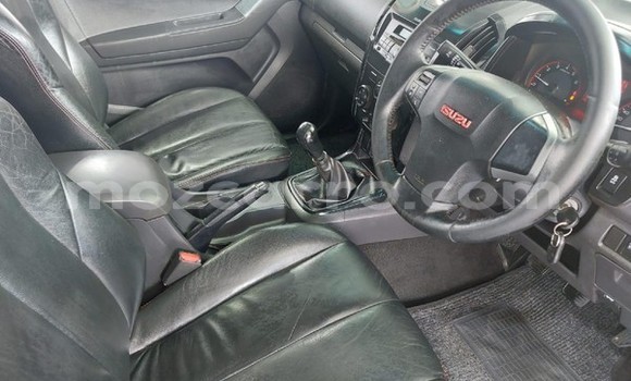 Buy Used Isuzu KB Silver Car in Maputo in Maputo Buy Used Isuzu KB Silver Car in Maputo in Maputo