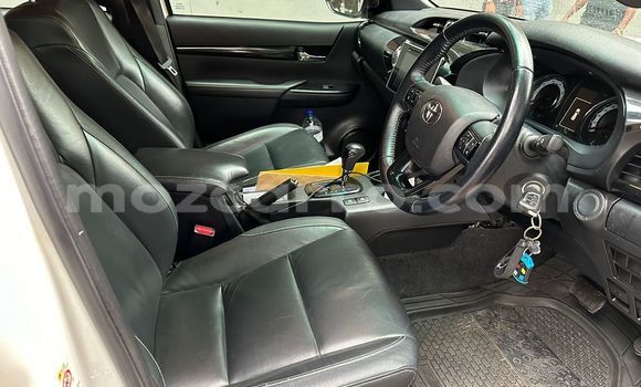 Nunua Ilio tumika Toyota Hiluxe Revo Nyeupe Gari ndani ya Maputo nchini Maputo Nunua Ilio tumika Toyota Hiluxe Revo Nyeupe Gari ndani ya Maputo nchini Maputo