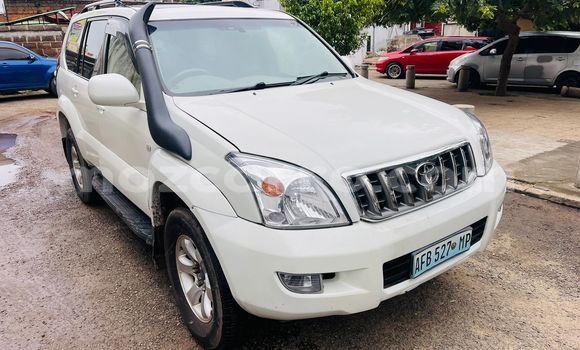 Comprar Usado Toyota Prado Branco Carro em Maputo em Maputo