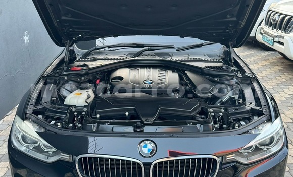 Comprar Usado BMW 3-Series Preto Carro em Maputo em Maputo Comprar Usado BMW 3-Series Preto Carro em Maputo em Maputo