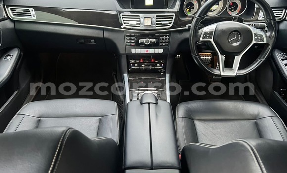 Comprar Usado Mercedes-Benz E-Classe Preto Carro em Maputo em Maputo Comprar Usado Mercedes-Benz E-Classe Preto Carro em Maputo em Maputo