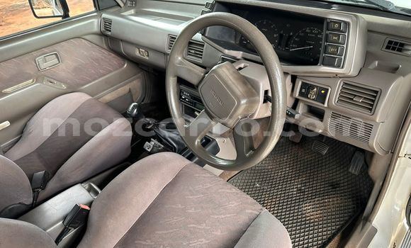 Comprar Usado Isuzu KB Branco Carro em Maputo em Maputo Comprar Usado Isuzu KB Branco Carro em Maputo em Maputo