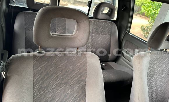 Comprar Usado Isuzu KB Branco Carro em Maputo em Maputo Comprar Usado Isuzu KB Branco Carro em Maputo em Maputo