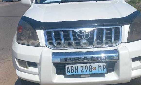 Nunua Ilio tumika Toyota Land Cruiser Prado Nyeupe Gari ndani ya Maputo nchini Maputo Nunua Ilio tumika Toyota Land Cruiser Prado Nyeupe Gari ndani ya Maputo nchini Maputo