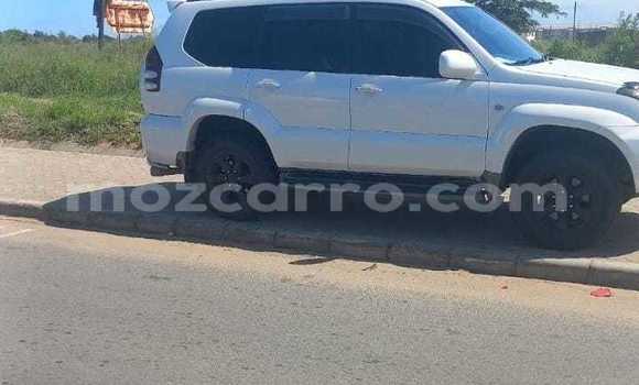 Nunua Ilio tumika Toyota Land Cruiser Prado Nyeupe Gari ndani ya Maputo nchini Maputo Nunua Ilio tumika Toyota Land Cruiser Prado Nyeupe Gari ndani ya Maputo nchini Maputo