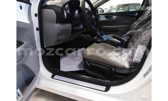 Comprar Importar Kia Cerato Branco Carro em Import - Dubai em Cabo Delgado Comprar Importar Kia Cerato Branco Carro em Import - Dubai em Cabo Delgado