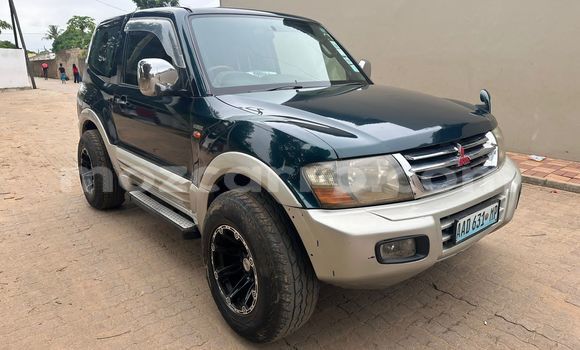 Comprar Usado Mitsubishi Pajero Verde Carro em Maputo em Maputo