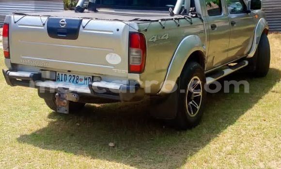 Nunua Ilio tumika Nissan Hardbody Nyingine Gari ndani ya Maputo nchini Maputo