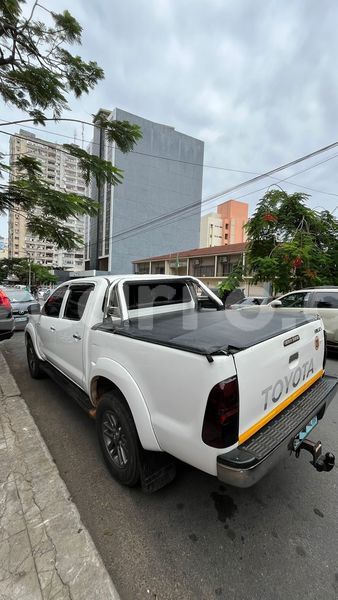 Big with watermark toyota hilux maputo maputo 21028