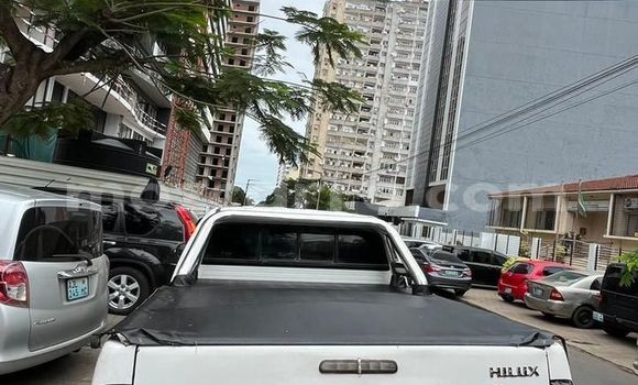 Comprar Usado Toyota Hilux Branco Carro em Maputo em Maputo Comprar Usado Toyota Hilux Branco Carro em Maputo em Maputo