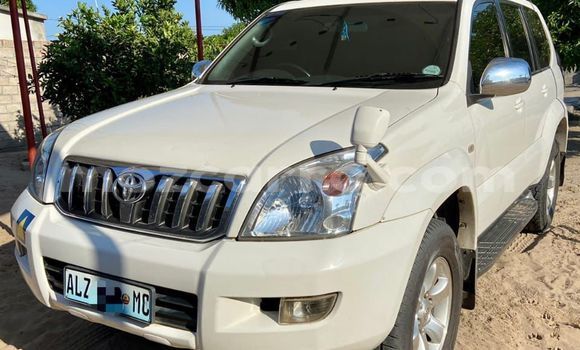 Buy Used Toyota Land Cruiser Prado White Car in Maputo in Maputo Buy Used Toyota Land Cruiser Prado White Car in Maputo in Maputo