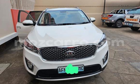 Buy Used Kia Sorento White Car in Maputo in Maputo