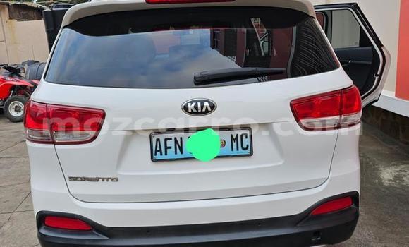 Nunua Ilio tumika Kia Sorento Nyeupe Gari ndani ya Maputo nchini Maputo Nunua Ilio tumika Kia Sorento Nyeupe Gari ndani ya Maputo nchini Maputo