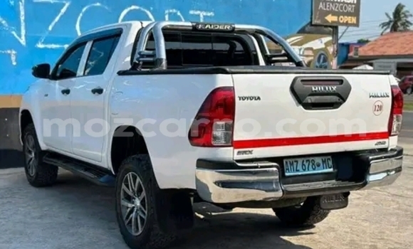 Buy Used Toyota Hilux White Car in Maputo in Maputo Buy Used Toyota Hilux White Car in Maputo in Maputo