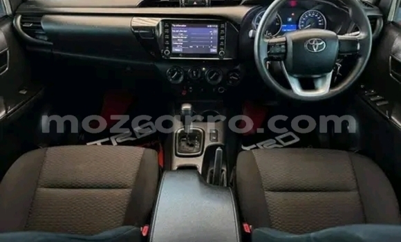 Buy Used Toyota Hilux White Car in Maputo in Maputo Buy Used Toyota Hilux White Car in Maputo in Maputo