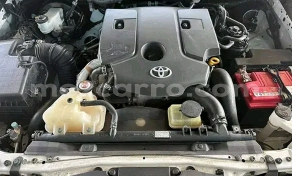 Buy Used Toyota Hilux White Car in Maputo in Maputo Buy Used Toyota Hilux White Car in Maputo in Maputo