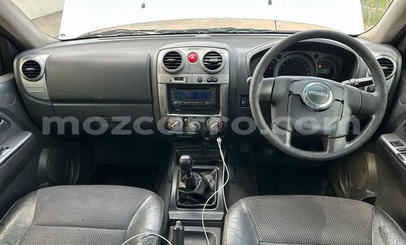 Comprar Novo Isuzu D-MAX Branco Carro em Maputo em Maputo Comprar Novo Isuzu D-MAX Branco Carro em Maputo em Maputo
