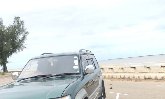 Buy Used Toyota Land Cruiser Prado Green Car in Maputo in Maputo Buy Used Toyota Land Cruiser Prado Green Car in Maputo in Maputo