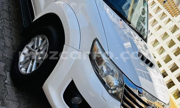 Tenga Tsaru Toyota Fortuner Chena Mota in Maputo in Maputo