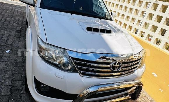 Nunua Ilio tumika Toyota Fortuner Nyeupe Gari ndani ya Maputo nchini Maputo Nunua Ilio tumika Toyota Fortuner Nyeupe Gari ndani ya Maputo nchini Maputo