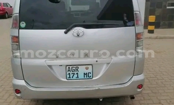 Comprar Usado Toyota Voxy De outros Carro em Maputo em Maputo Comprar Usado Toyota Voxy De outros Carro em Maputo em Maputo