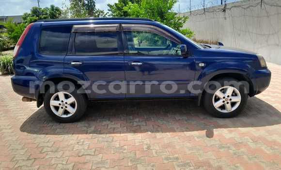 Nunua Ilio tumika Nissan X-Trail Bluu Gari ndani ya Maputo nchini Maputo
