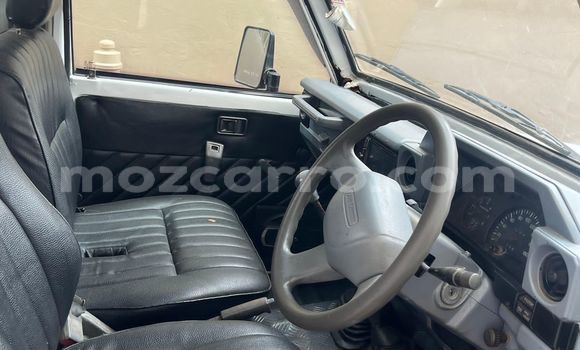Nunua Ilio tumika Toyota Land Cruiser Nyingine Gari ndani ya Maputo nchini Maputo Nunua Ilio tumika Toyota Land Cruiser Nyingine Gari ndani ya Maputo nchini Maputo