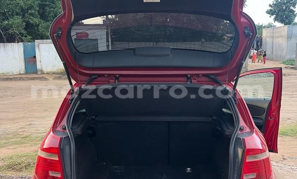 Nunua Ilio tumika BMW 1-Series Nyekundu Gari ndani ya Maputo nchini Maputo Nunua Ilio tumika BMW 1-Series Nyekundu Gari ndani ya Maputo nchini Maputo