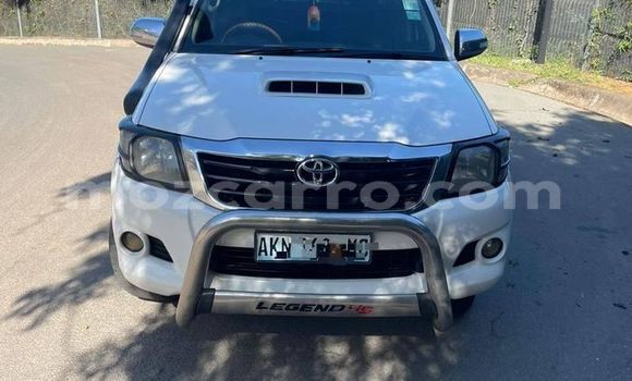 Comprar Usado Mazda 323 De outros Carro em Mabote em Inhambane