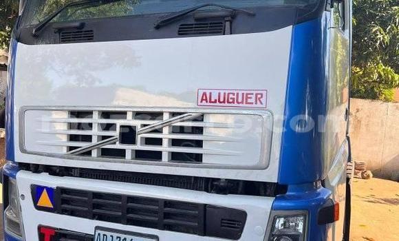 Tenga Tsaru Volvo 164 Zvimwe Mota in Angoche in Nampula Tenga Tsaru Volvo 164 Zvimwe Mota in Angoche in Nampula