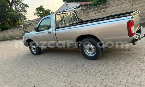 Tenga Tsaru Nissan Hardbody Zvimwe Mota in Maputo in Maputo Tenga Tsaru Nissan Hardbody Zvimwe Mota in Maputo in Maputo