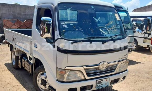 Comprar Usado Toyota Hiluxe Revo De outros Carro em Maputo em Maputo Comprar Usado Toyota Hiluxe Revo De outros Carro em Maputo em Maputo