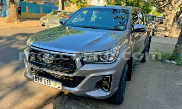 Buy Used Toyota Hiluxe Revo Brown Car in Maputo in Maputo Buy Used Toyota Hiluxe Revo Brown Car in Maputo in Maputo
