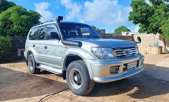 Tenga Tsaru Toyota Land Cruiser Prado Sirivha Mota in Maputo in Maputo