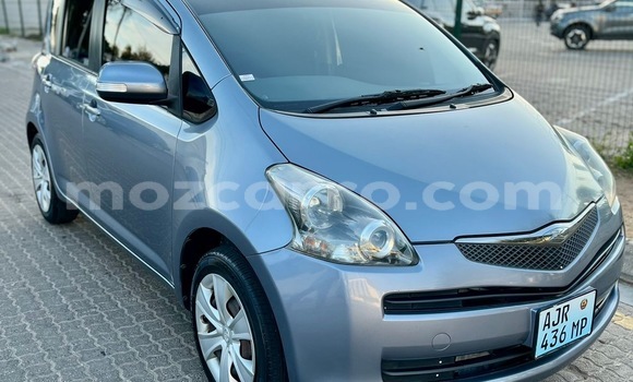 Nunua Ilio tumika Toyota Ractis Bluu Gari ndani ya Maputo nchini Maputo
