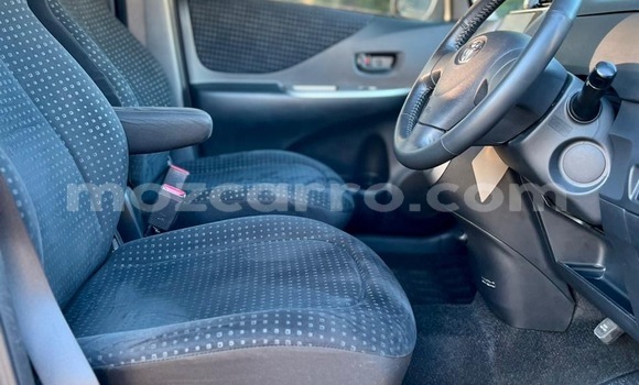 Comprar Usado Toyota Ractis Azul Carro em Maputo em Maputo Comprar Usado Toyota Ractis Azul Carro em Maputo em Maputo