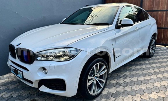 Buy Used BMW X6 White Car in Maputo in Maputo
